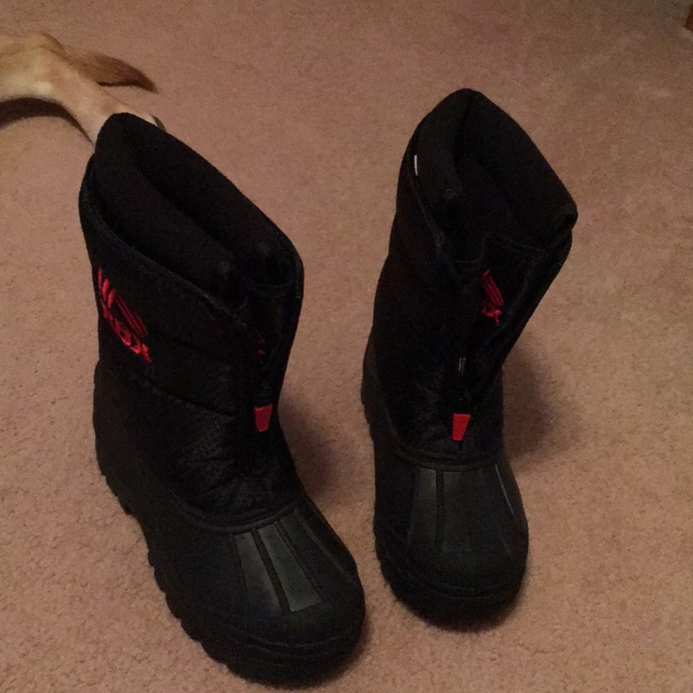 Boys snow boots